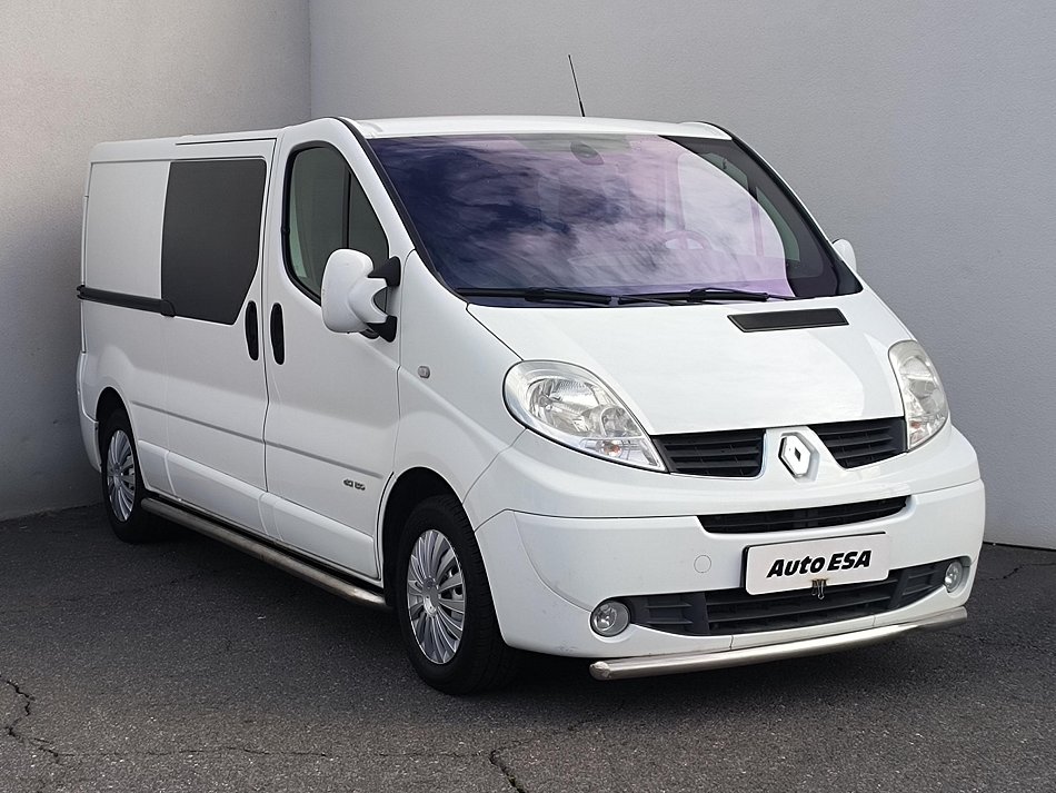 Renault Trafic 2.5dCi  L2 5míst