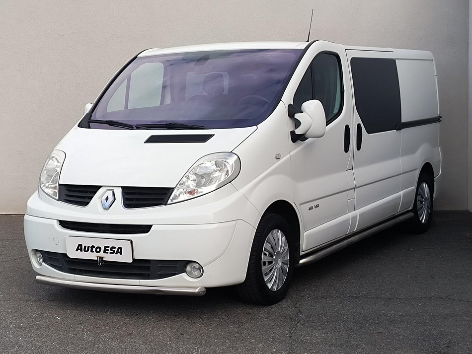 Renault Trafic 2.5dCi  L2 5míst