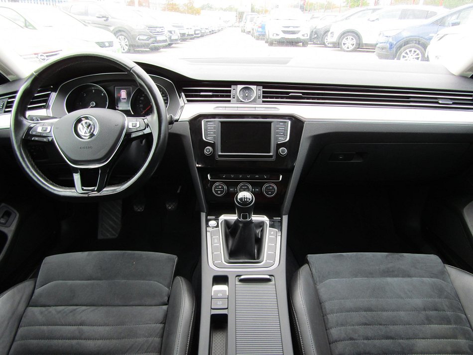 Volkswagen Passat 1.6TDi Highline