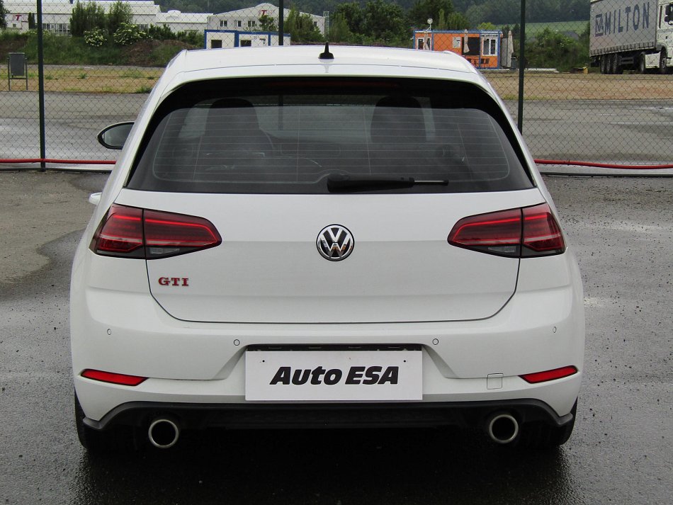 Volkswagen Golf 2.0TSi GTi