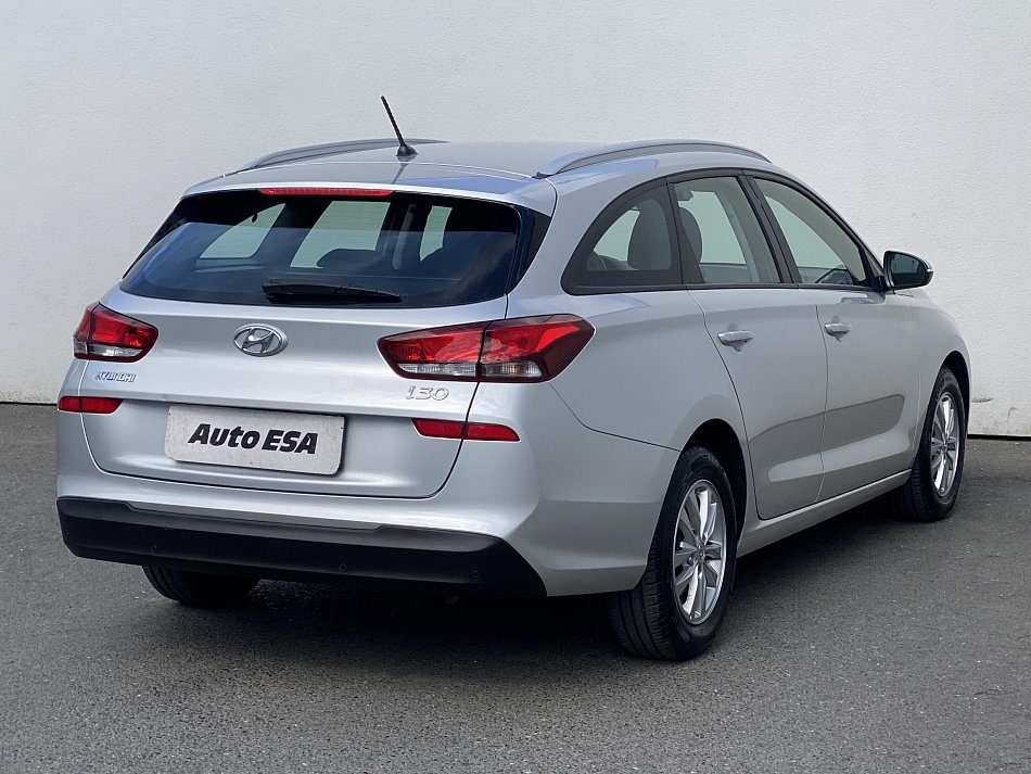 Hyundai I30 1.0 T-GDi Trikolor