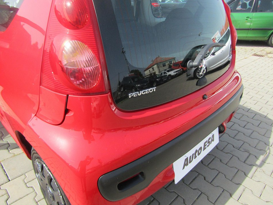 Peugeot 107 1.0i 