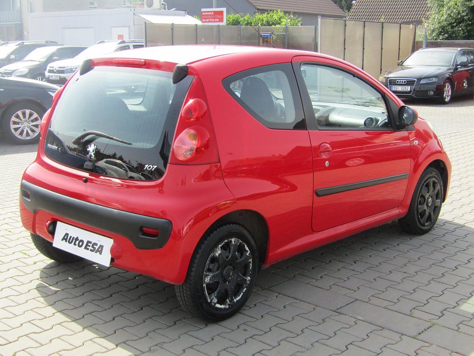 Peugeot 107 1.0i 