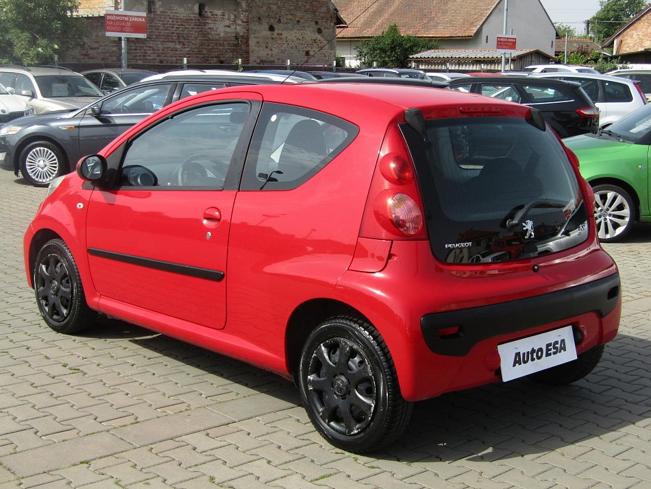 Peugeot 107 1.0i 