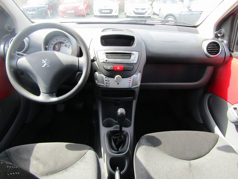 Peugeot 107 1.0i 