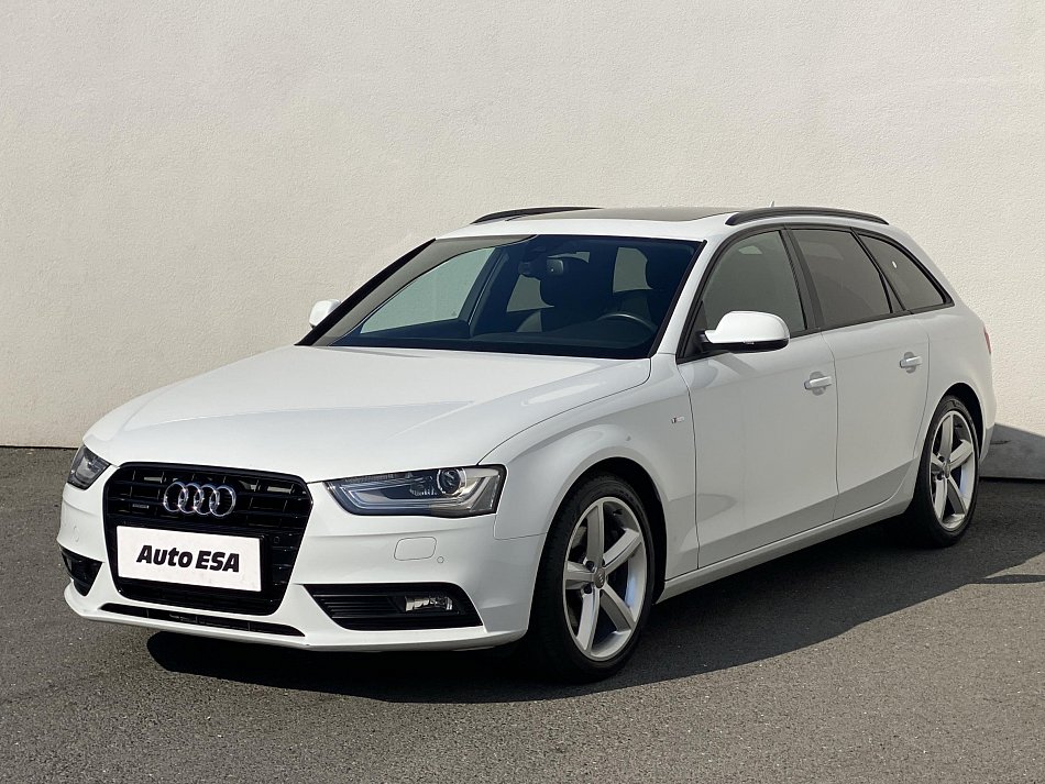 Audi A4 2.0 TDi S-line Quattro