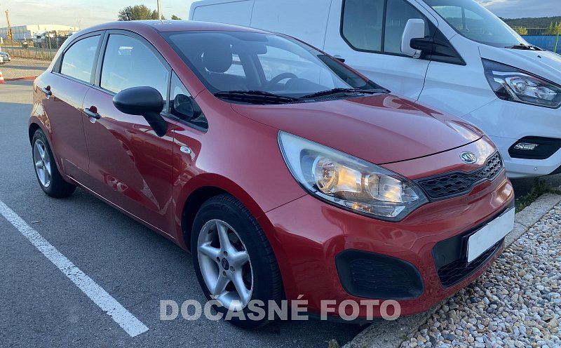 Kia Rio 1.3i 