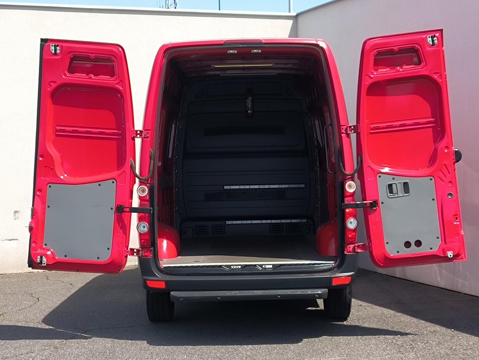 Volkswagen Crafter 2.0TDi  L2H2