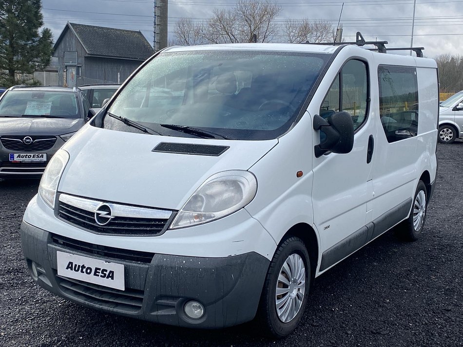 Opel Vivaro 2.0CDTi  6míst