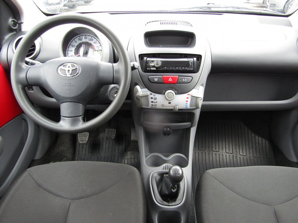 Toyota Aygo 1.0i 