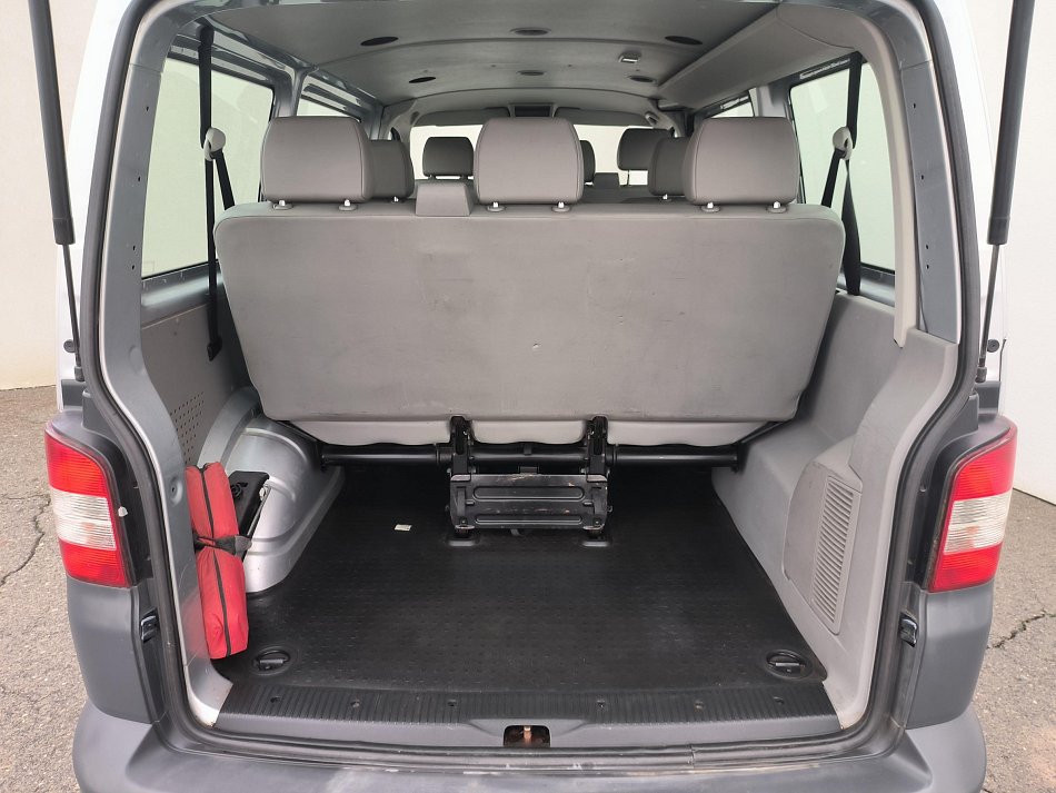 Volkswagen Transporter 2.0TDi  9míst