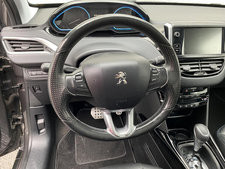 Peugeot 2008 1.2PT Crossway