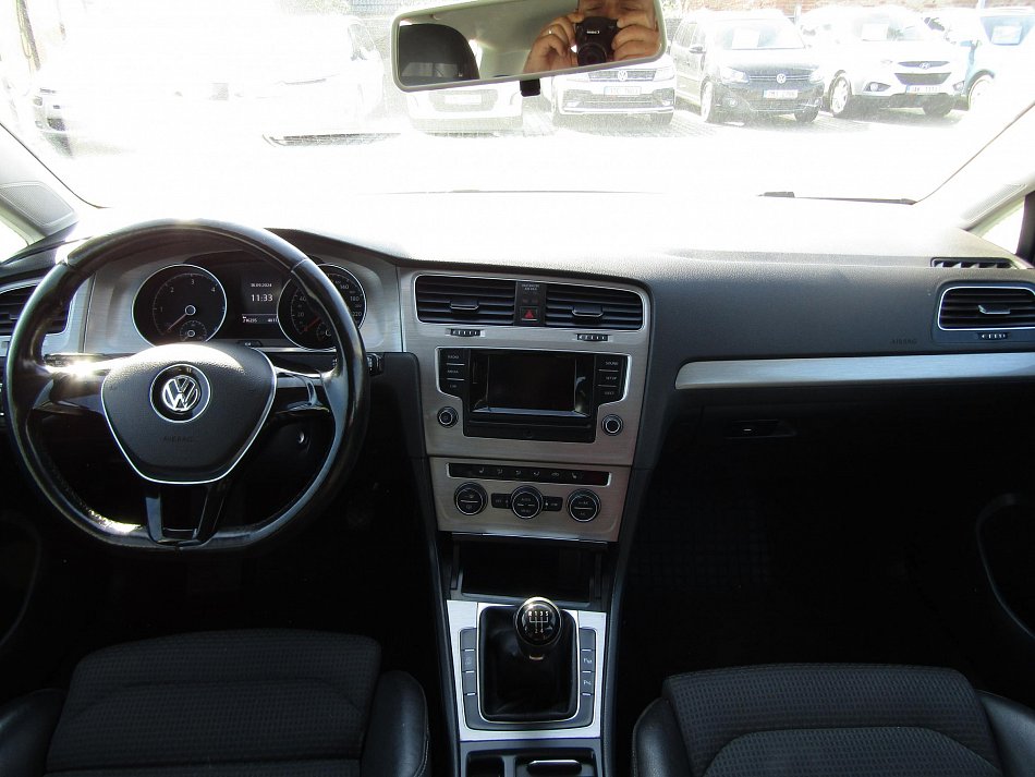 Volkswagen Golf 1.6 TDi 