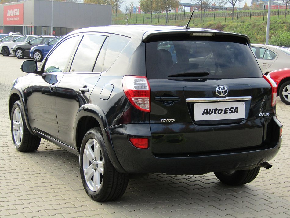 Toyota RAV4 2.2 d 