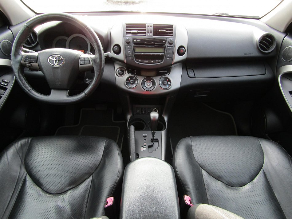 Toyota RAV4 2.2 d 