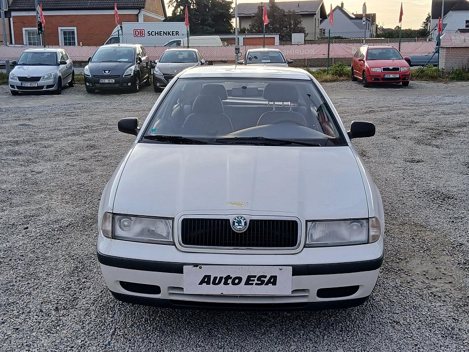 Škoda Octavia 1.6 i 