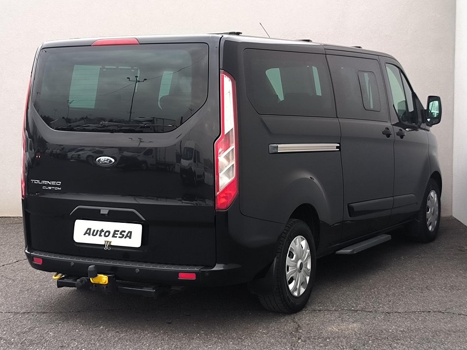 Ford Tourneo Custom 2.2TDCi Titanium L2