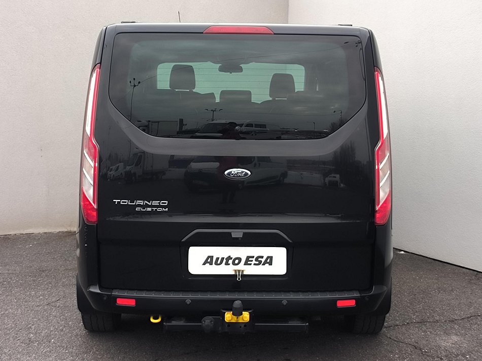 Ford Tourneo Custom 2.2TDCi Titanium L2