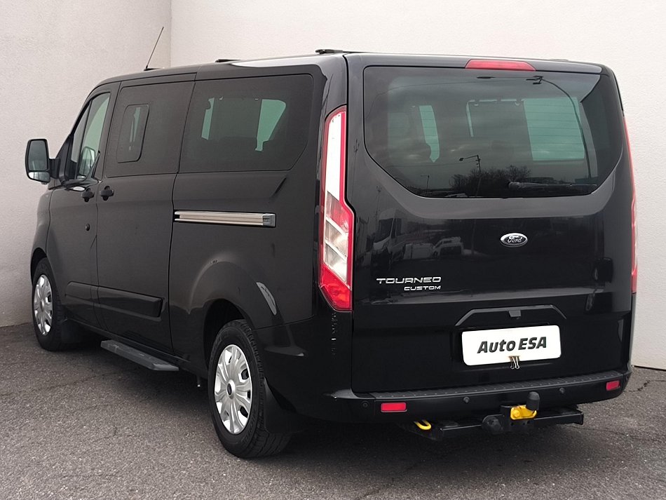 Ford Tourneo Custom 2.2TDCi Titanium L2