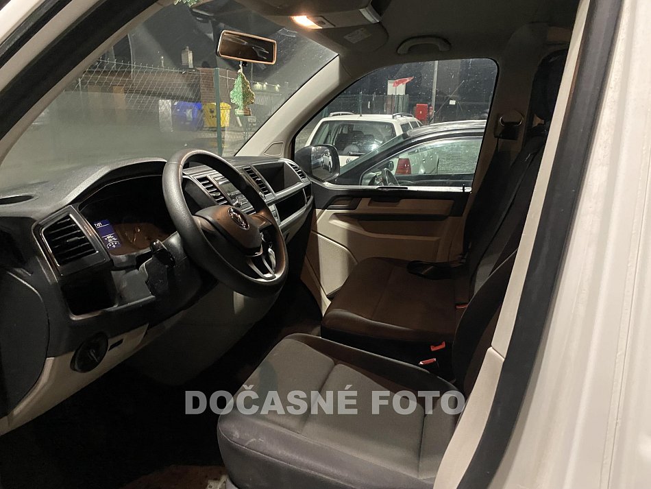 Volkswagen Transporter 2.0TDi  9míst