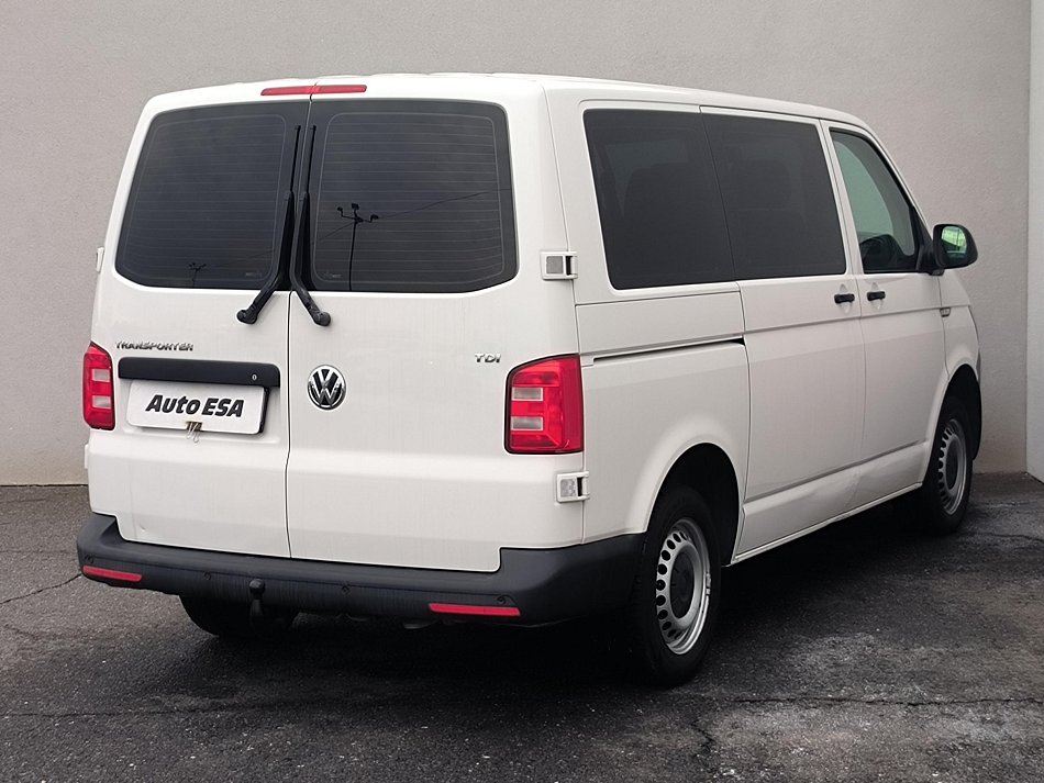 Volkswagen Transporter 2.0TDi  9míst