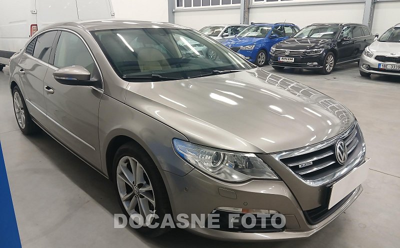 Volkswagen Passat CC 2.0 TDi 