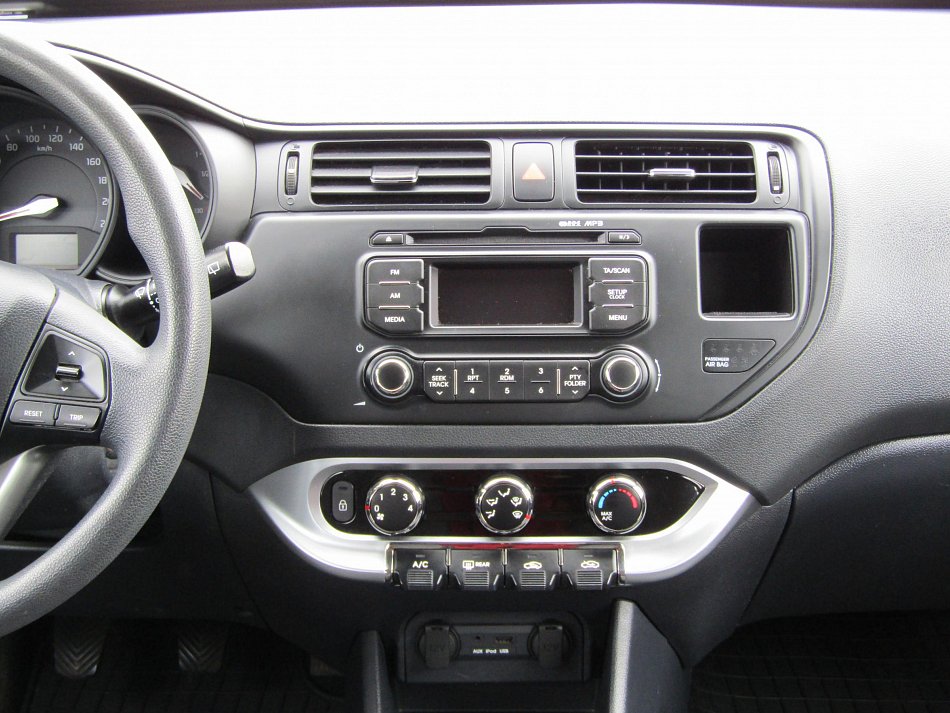 Kia Rio 1.2i 