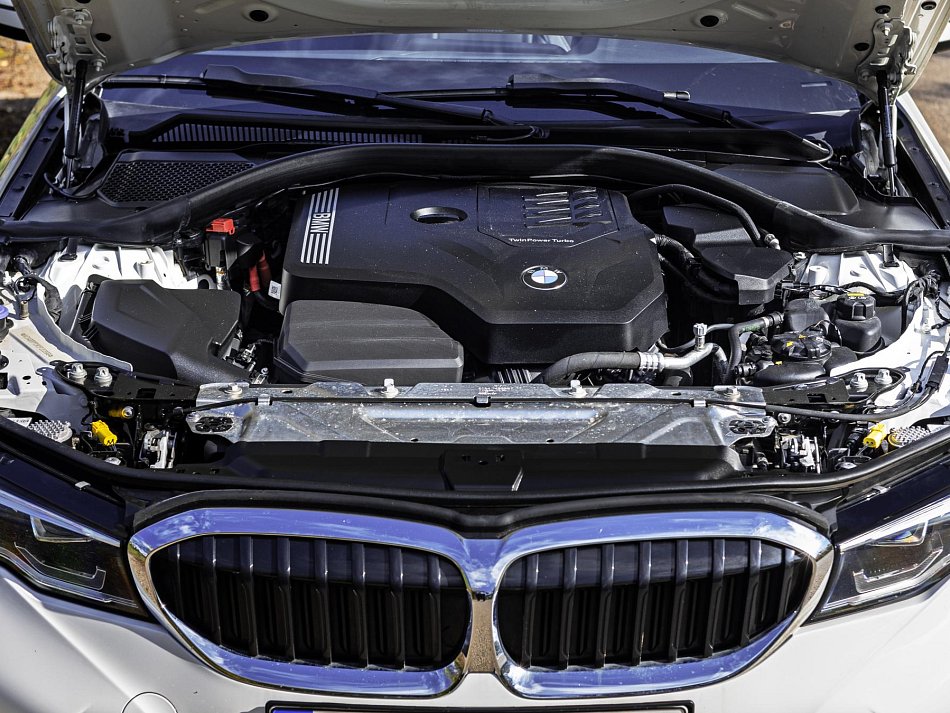 BMW Řada 3 2.0 i M Sport 330 i xDrive