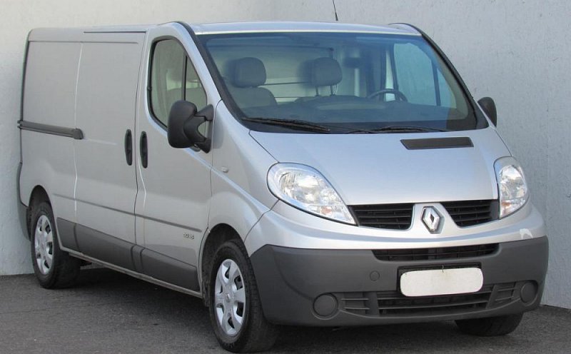 Renault Trafic 2.0dCi  8míst