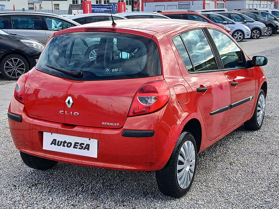 Renault Clio 1.2i 