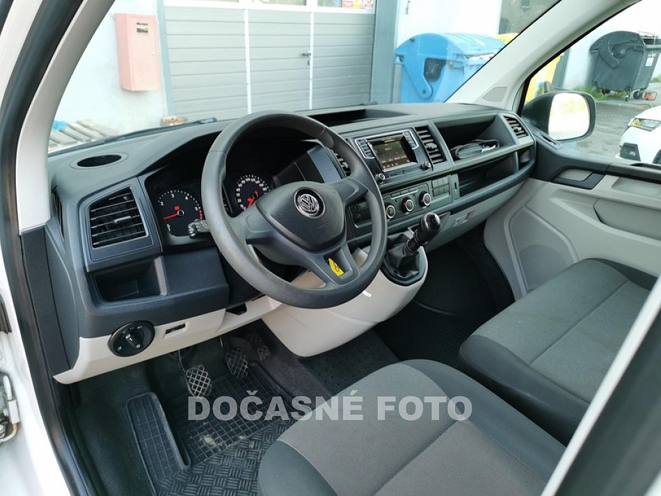 Volkswagen Transporter 2.0TDi  L2H1