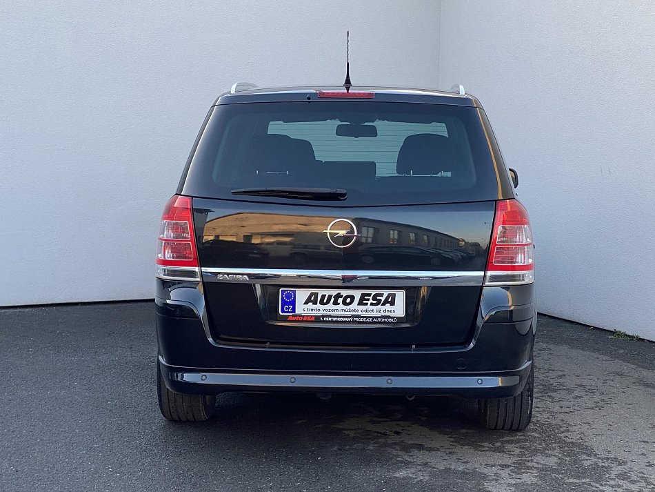 Opel Zafira 1.8 i Family 7míst