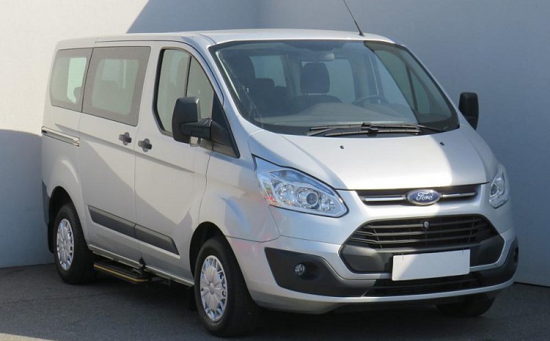 Ford Transit Custom 2.2TDCi Trend L2 6míst