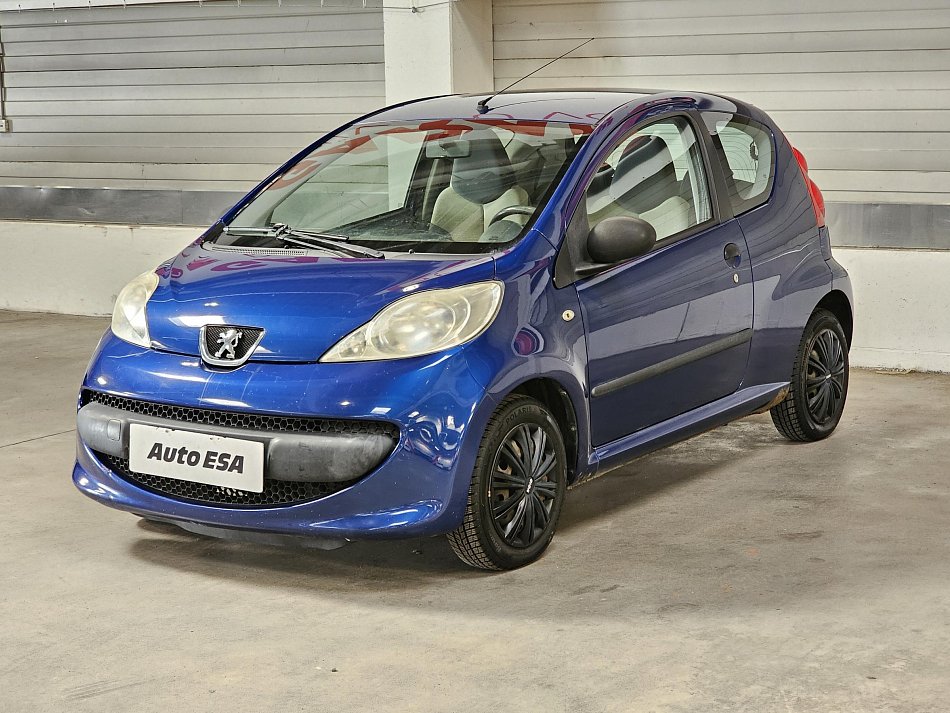 Peugeot 107 1.0 i 