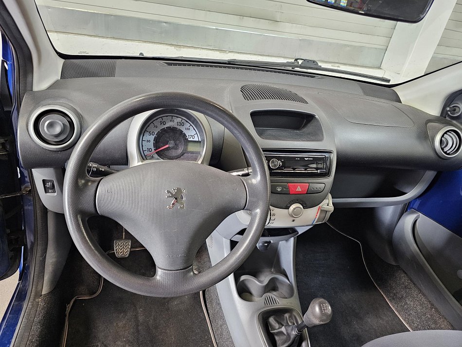 Peugeot 107 1.0 i 