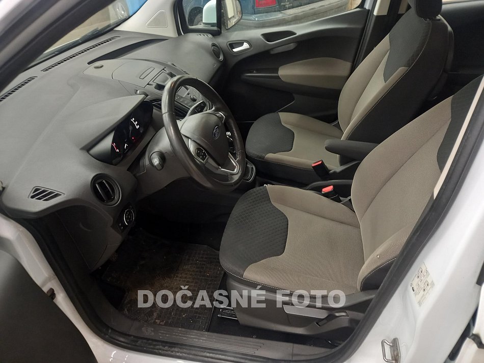 Ford Tourneo Courier 1.0T 