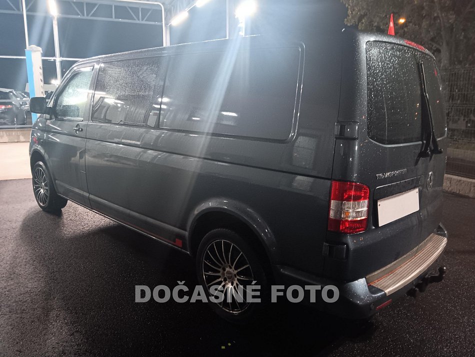 Volkswagen Transporter 2.5TDi  L2 6míst