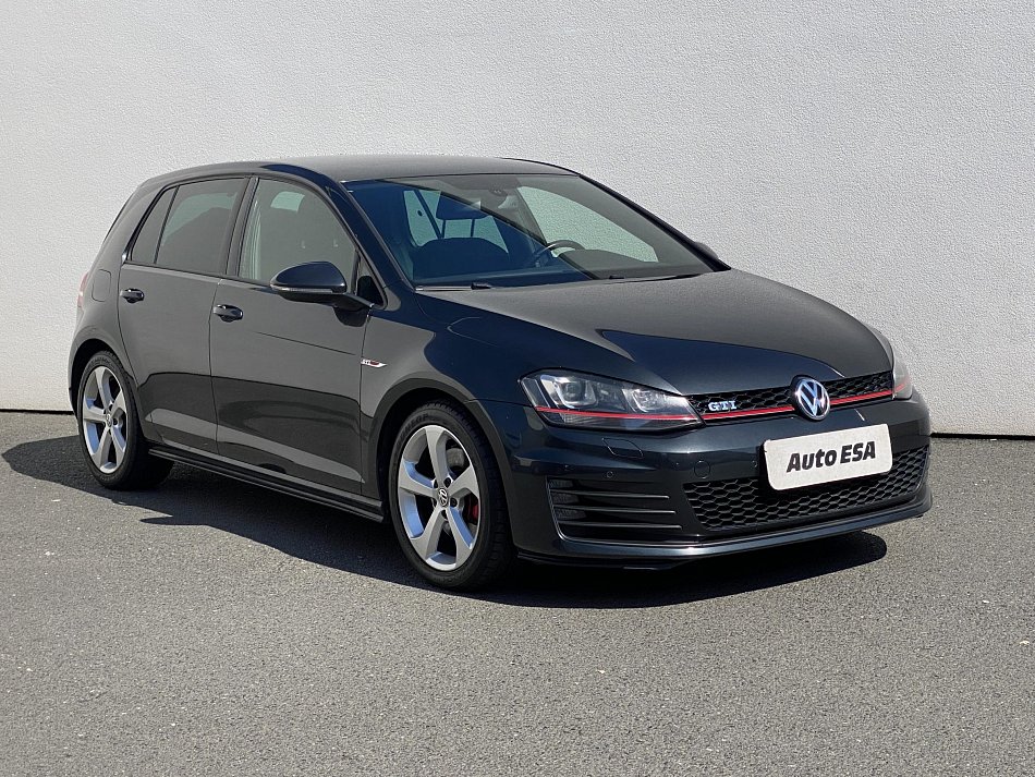 Volkswagen Golf 2.0TSi GTi