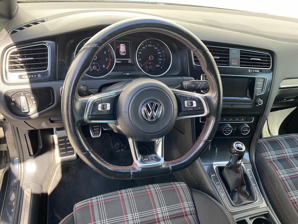 Volkswagen Golf 2.0TSi GTi