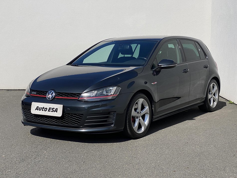 Volkswagen Golf 2.0TSi GTi