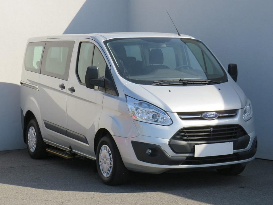 Ford Transit Custom 2.2TDCi Limited L2 5míst