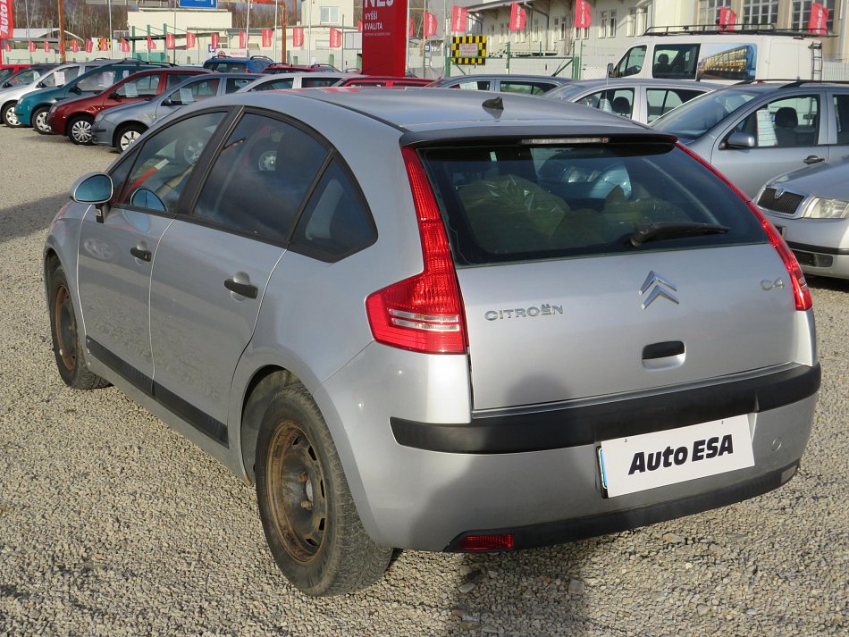 Citroën C4 1.4i 