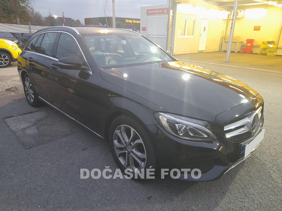 Mercedes-Benz Třída C 2.2CDi 