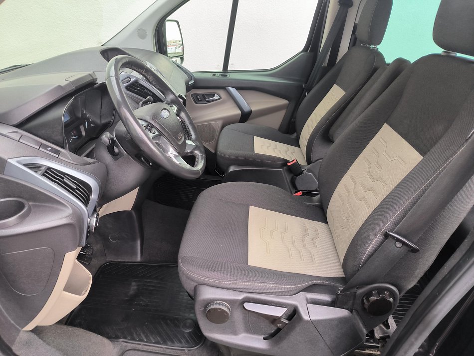 Ford Transit Custom 2.2TDCi Limited L2 5míst