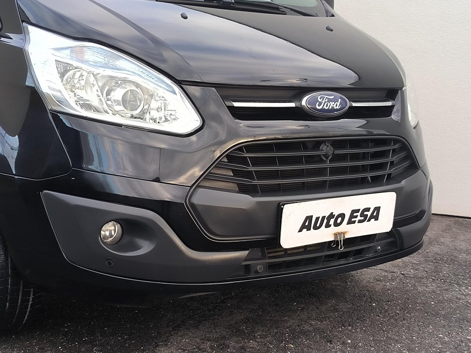 Ford Transit Custom 2.2TDCi Limited L2 5míst