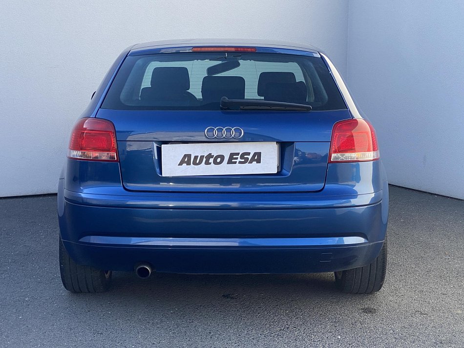 Audi A3 1.6i 