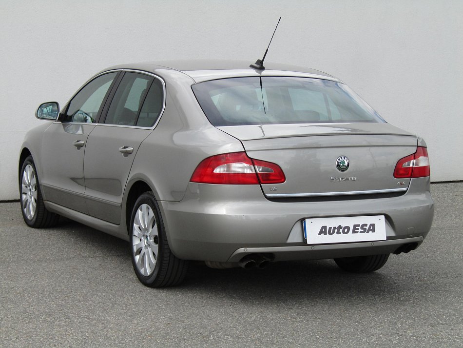 Škoda Superb II 3.6 V6  4x4