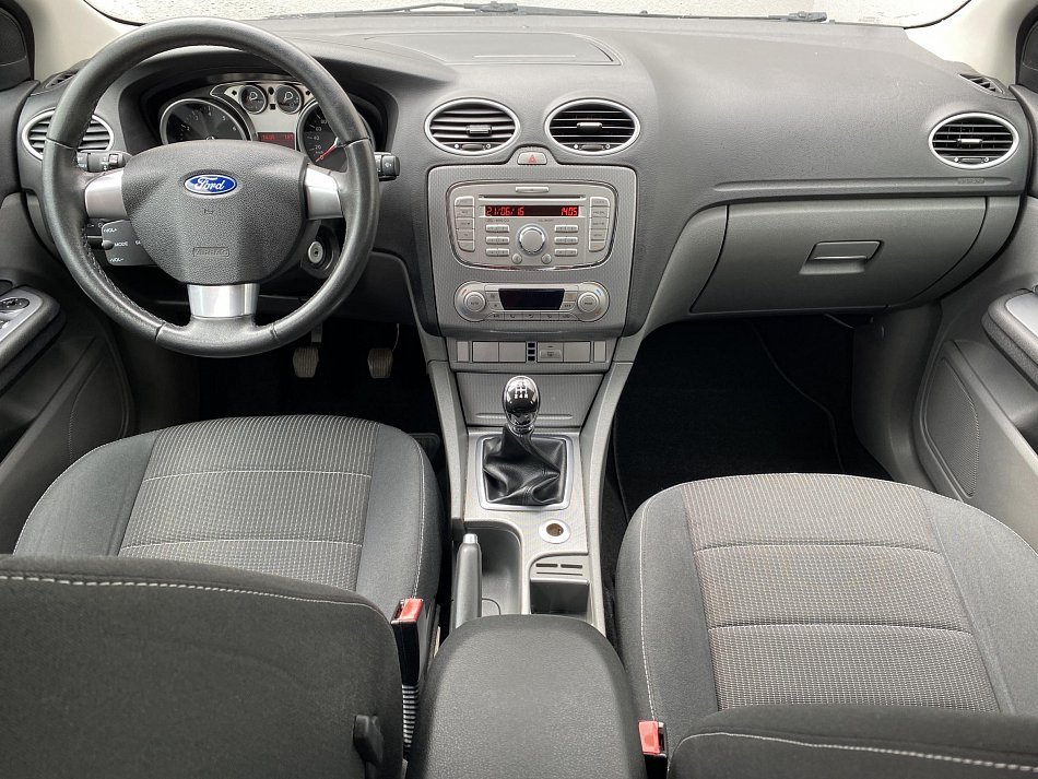 Ford Focus 2.0 i Titanium