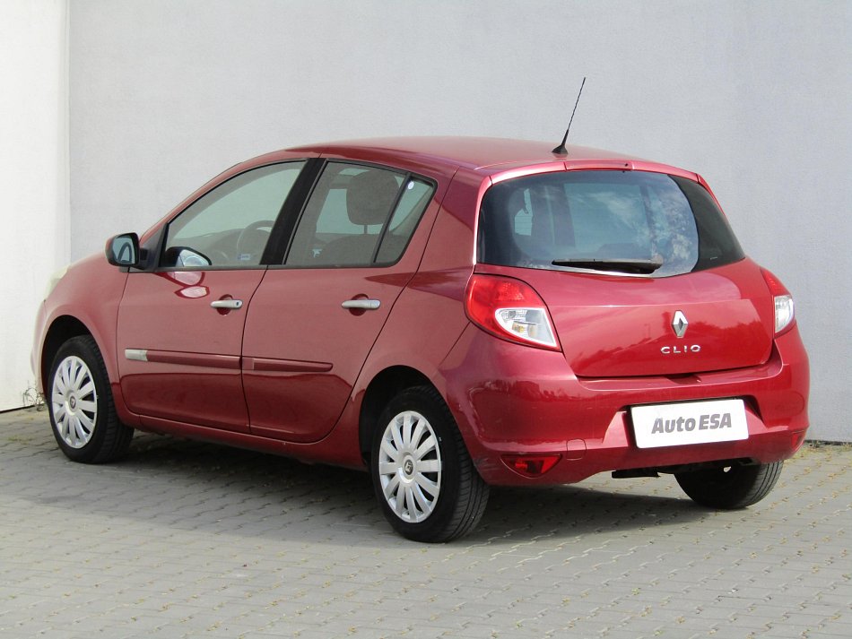 Renault Clio 1.2i 