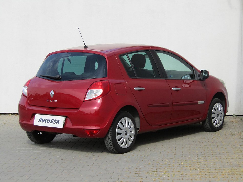 Renault Clio 1.2i 